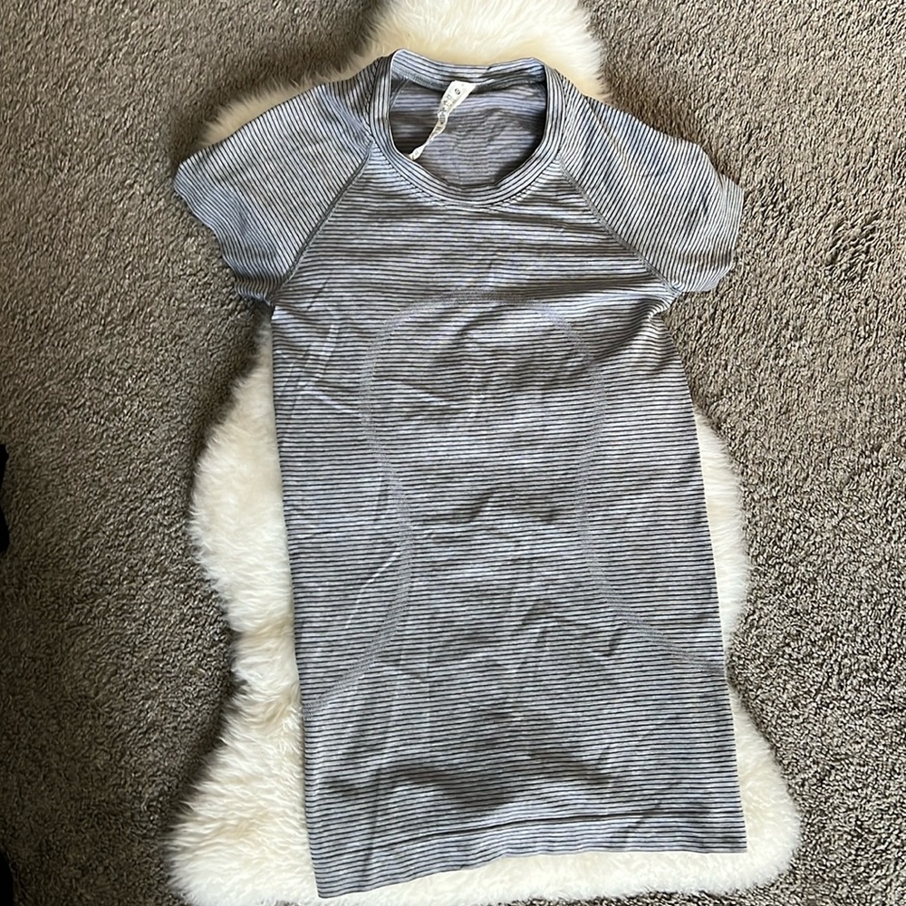 Gray lululemon swiftly